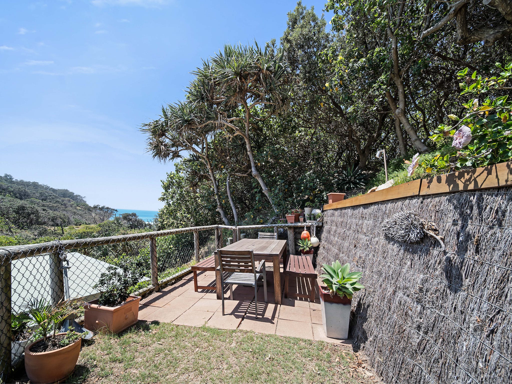 13 Point Lookout Beach Resort North Stradbroke Island